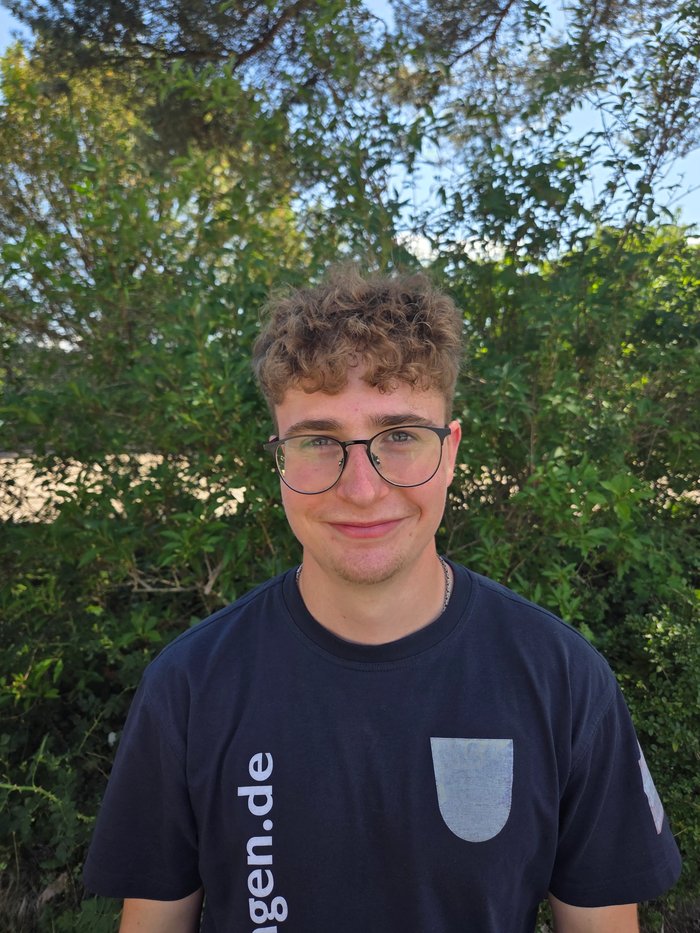 Trainer Daniel